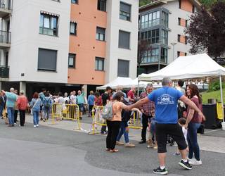 Giro ederra sortu da Arteaga auzoko lehendabiziko jaietan