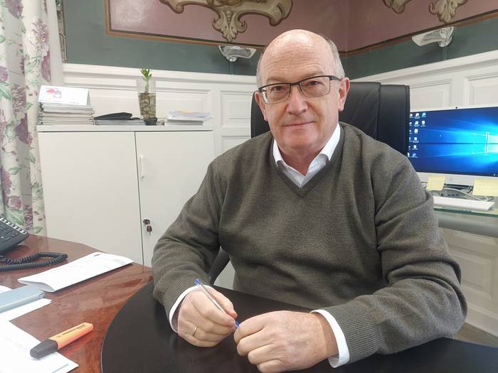 Udalbatzaren erabakia errespetatzeko "ahal den guztia" egingo duela adierazi du Javier Zubizarreta alkateak