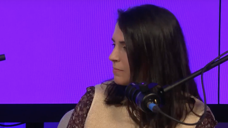 HARA! Alazne Apalantza nortasun feministaz aritu da 'Deskodifikatu' podcastean